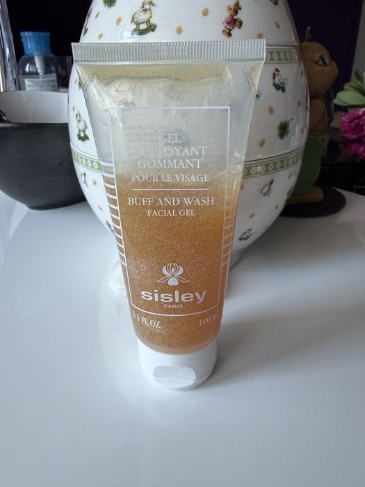 Sisley facial gel