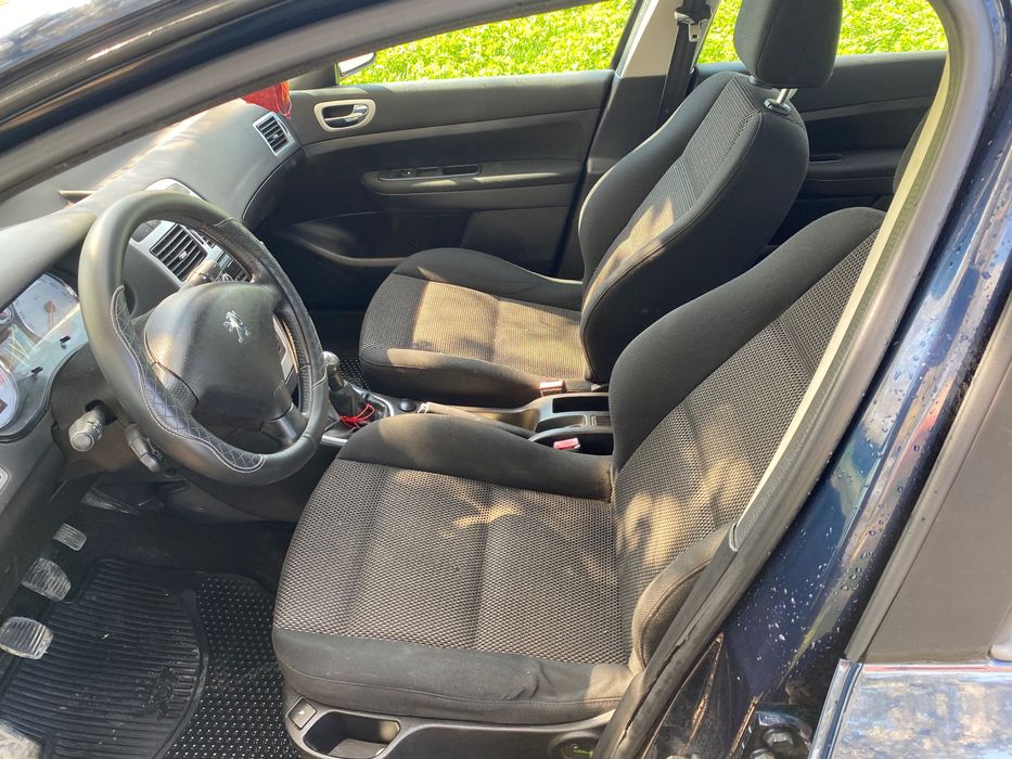 Vând Peugeot 307 HDI