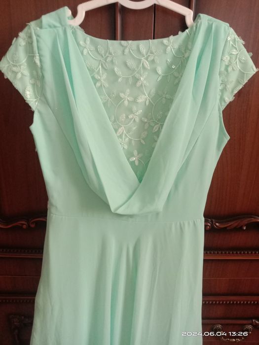 Turkiya Oqshom libosi. Och feruza rangida.