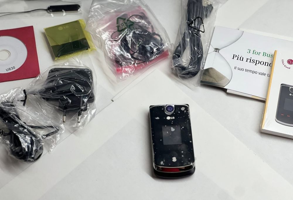 LG U830 Chocolate