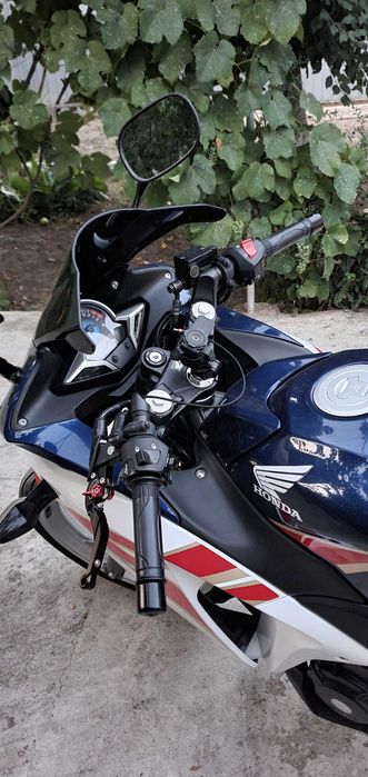 Honda CBR250R 2011