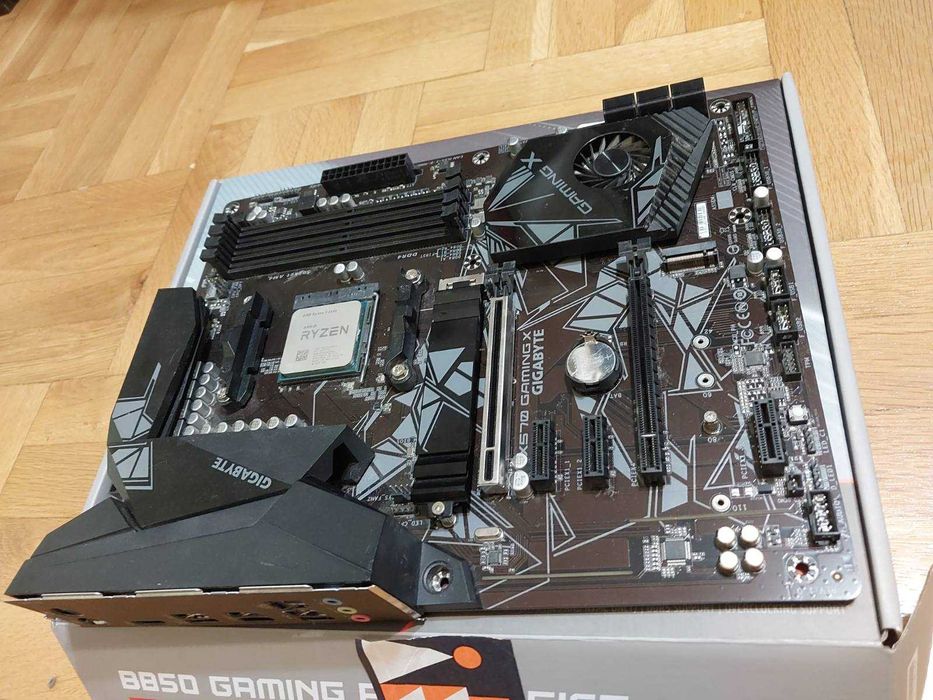 AMD Ryzen 5 3600 + Gigabyte X570 Gaming X