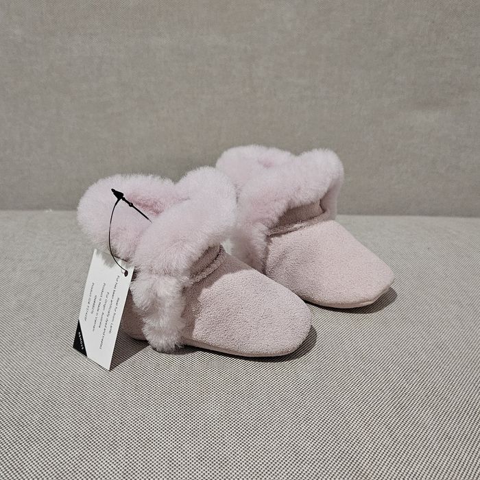 UGG-Lassen обувки за новородено