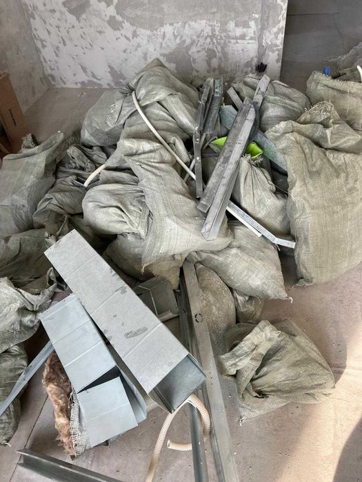 Отдам строительный мусор