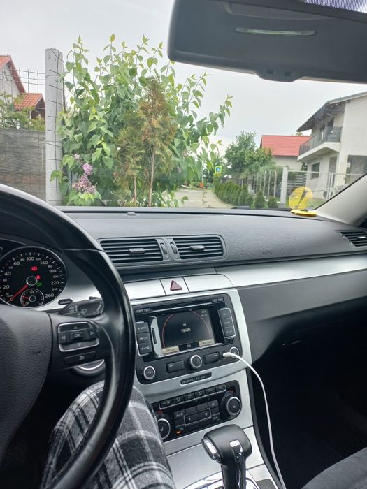 Volkswagen Passat 2010 2.0 TDI Automat – Full dotări