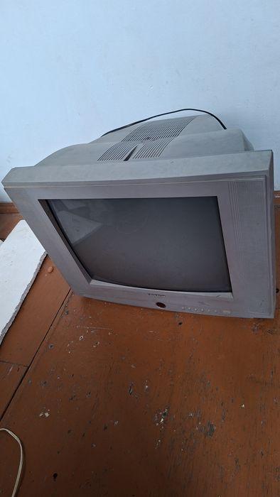 Telivizir sotiladi yangi ishlatilmagan