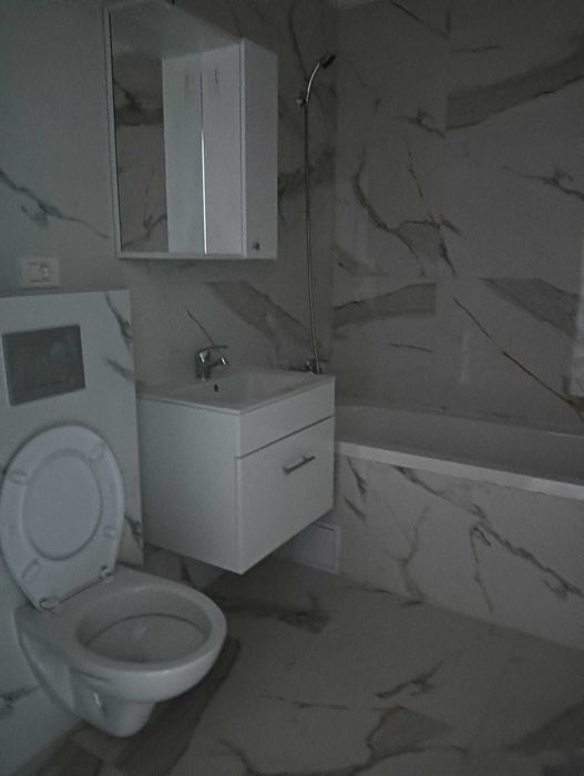Închiriere Garsoniera ,curte proprie