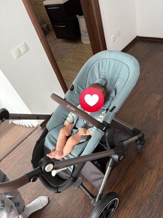 Cybex Eos Lux + Scoică Cybex T i-Size Plus