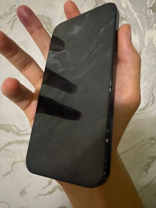 Iphone 12  ideal