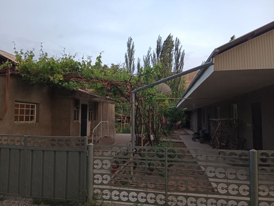 2та яахши уйлар яахши жойда Бустонлик туман 2 бригада мактаб яахин