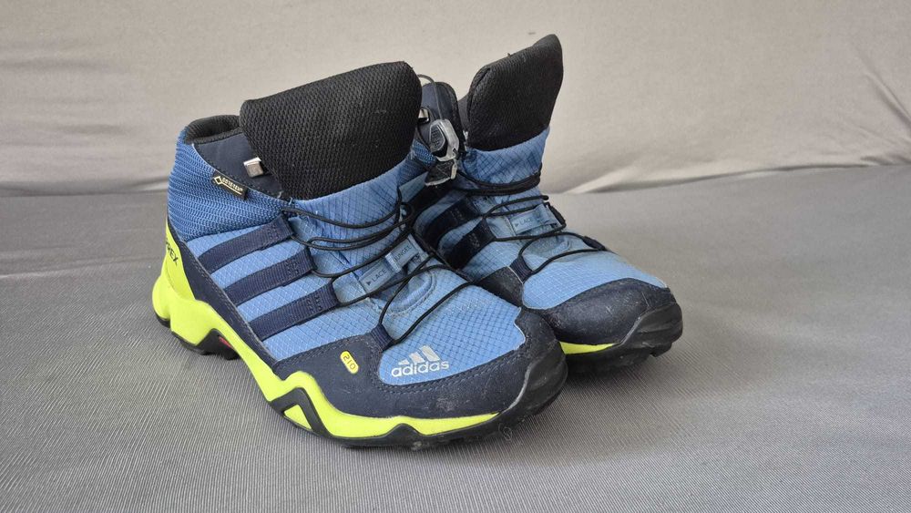 Pantofi sport copii Adidas Terrex,marime 36