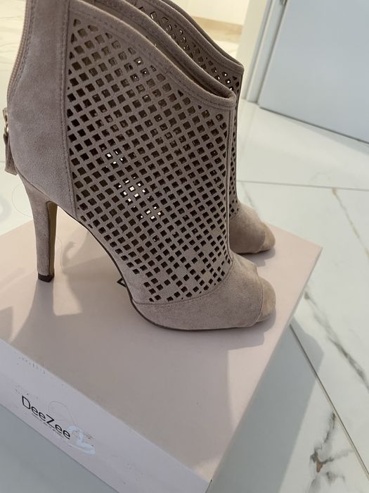 Обувки на ток DeeZee 37 номер