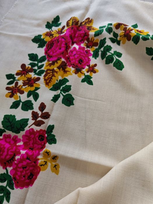 Basma din lână cu flori