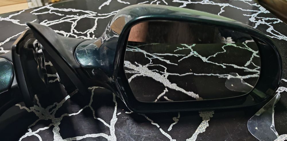 Far  AUDI A6 stânga/dreapa . Stop/lampa  și oglinzi