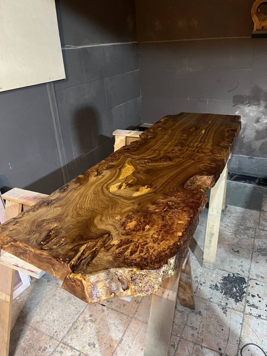 Стол из слэб карагача