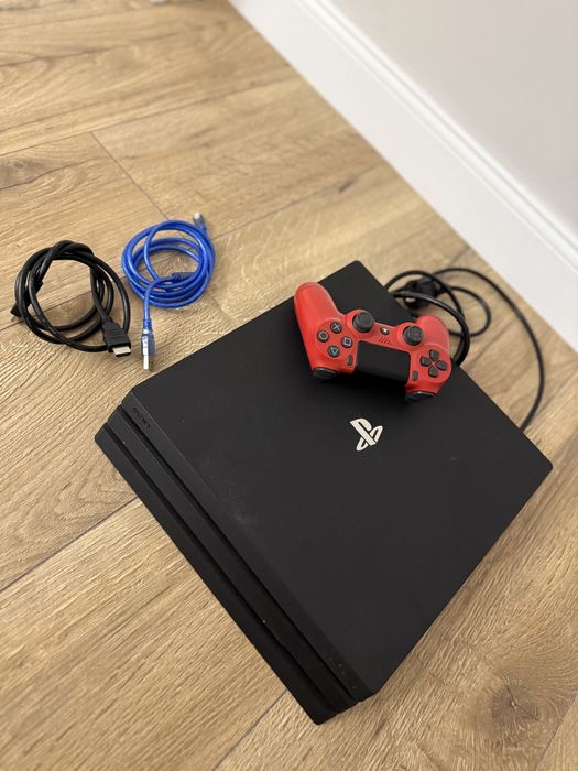 PlayStation 4 Pro – 1TB*, DualShock 4, stare foarte bună