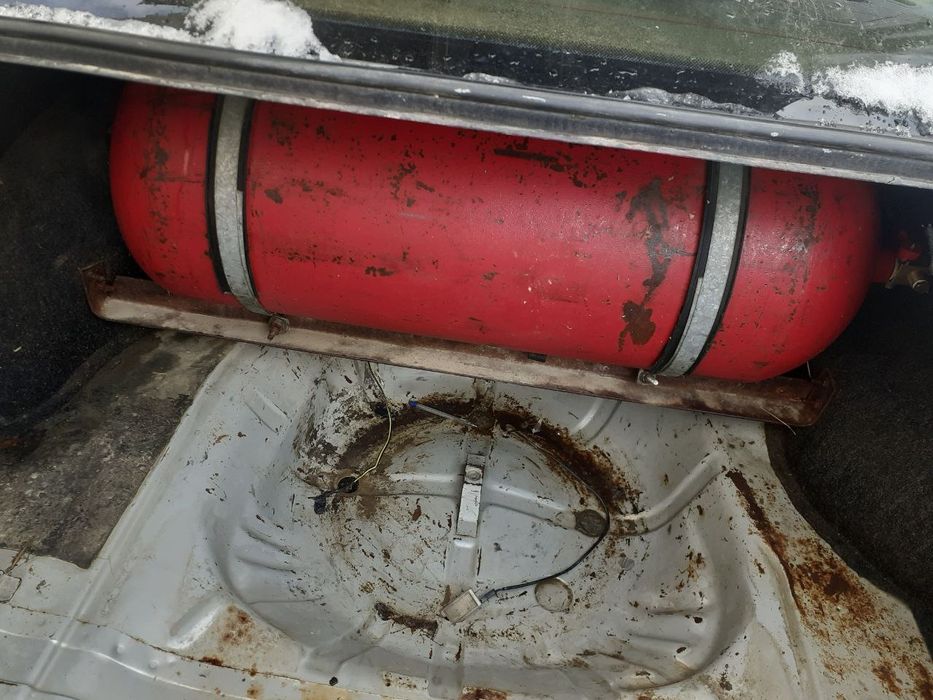 Moshina 2001 yil krskasi bor