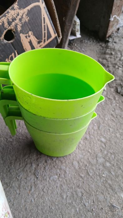Продам посуду для столовой