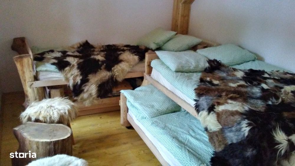 Vanzare Cabana in pitorerscul peisaj din Plaiul Foii, Zarnesti Brasov