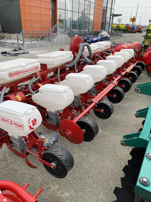 Продаётся пропашная сеялка Веста 8