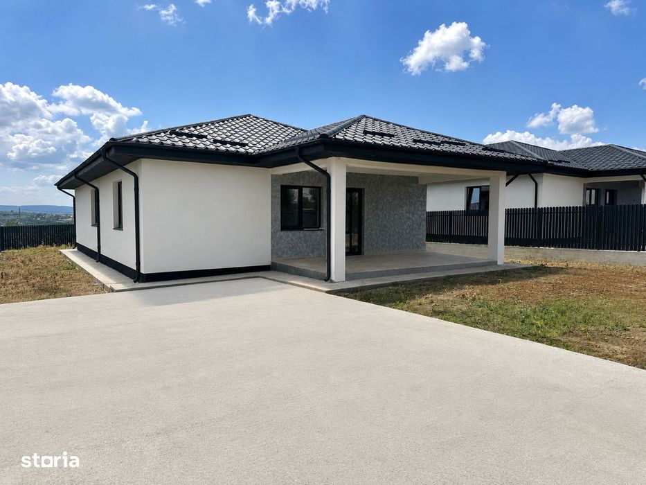 520 mp teren! 120 mp utili! CANALIZARE! Casa 4 camere, Miroslava