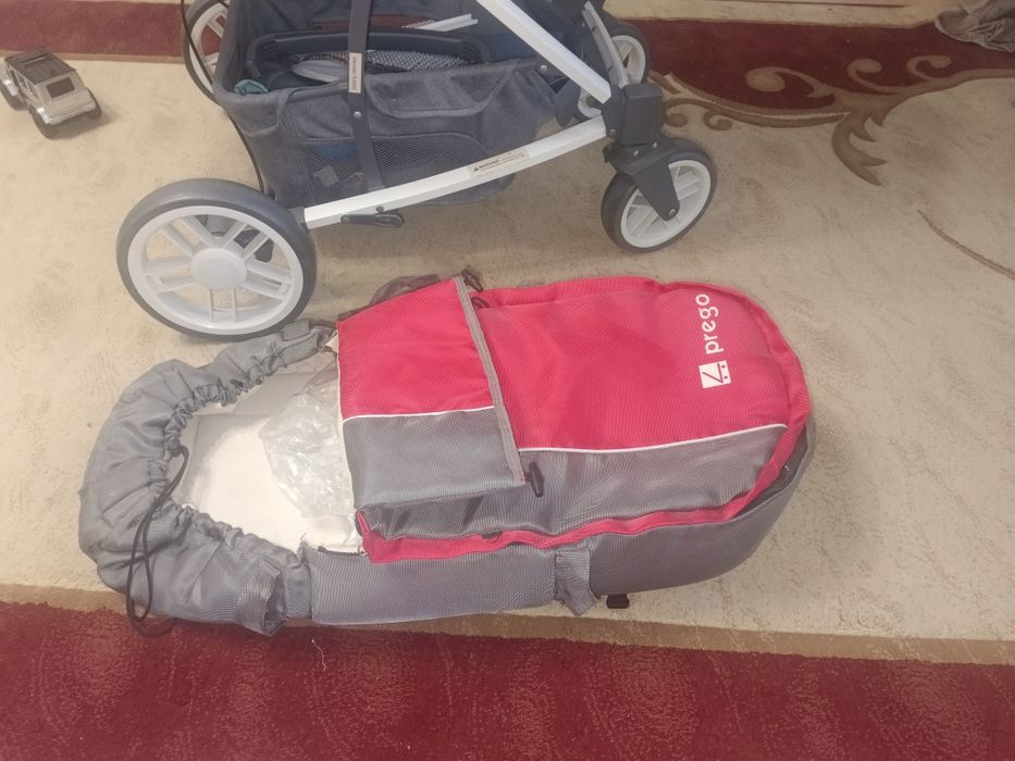 Детская коляска прочная