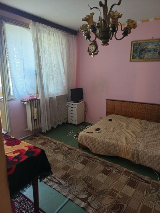Închiriez 2 camere