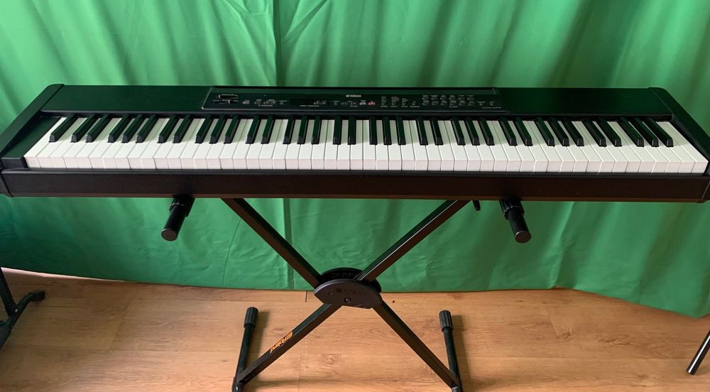 Pian digital Yamaha P-80, clape grele mecanice, servisat, ingrijit, perfect functional, ideal pentru studiu