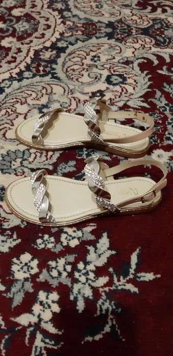 Sandale din piele marimea 37