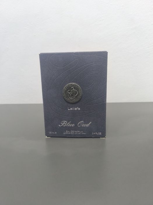 Vând Blue Oud Lattafa