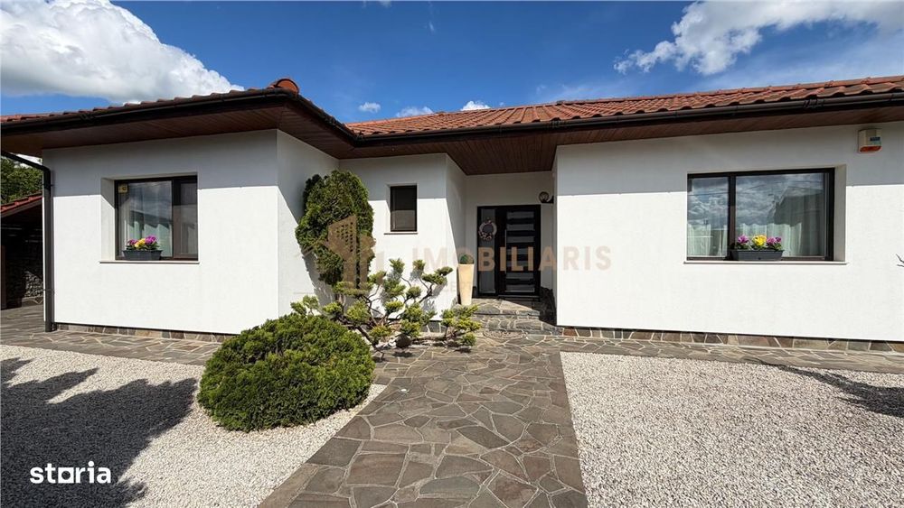 Casa individuala de vanzare, zona Marul de Aur