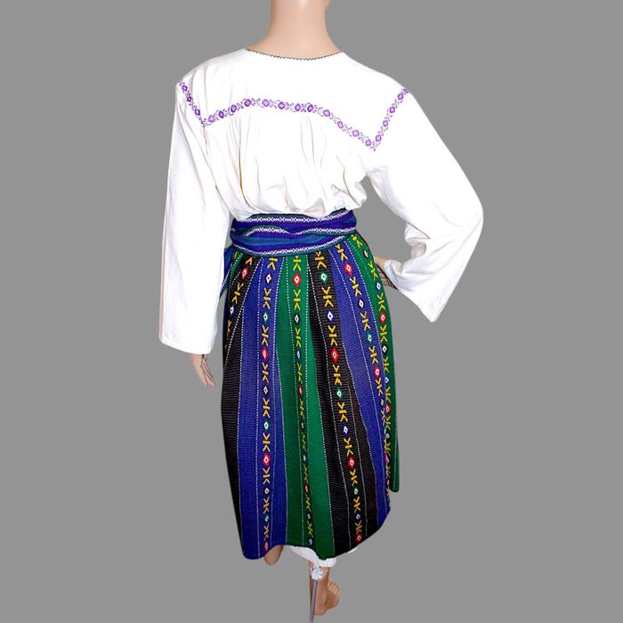 Costum popular vechi cu valnic de lana masura S-M