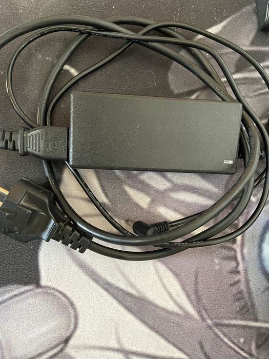 Зарядкя от ноутбука