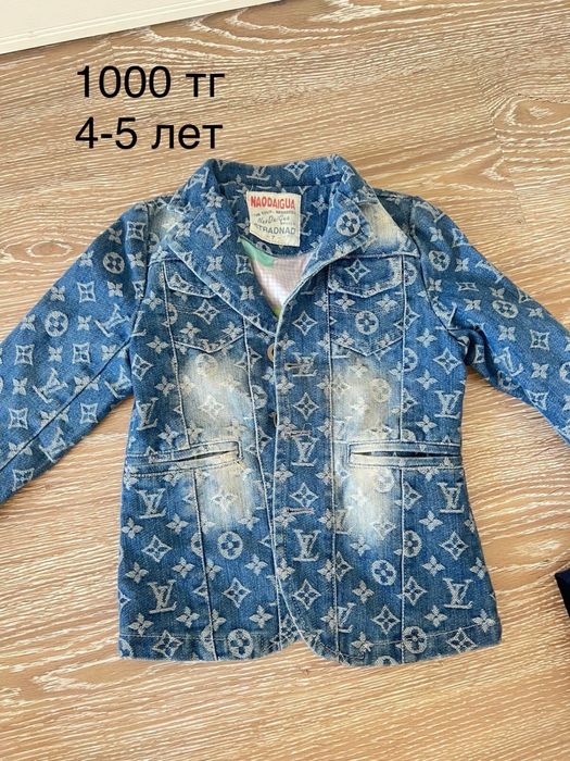 Продаю вещи,б/у пишите в ватсап