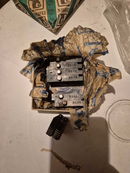 Продавам плашка за резби до 2 цола