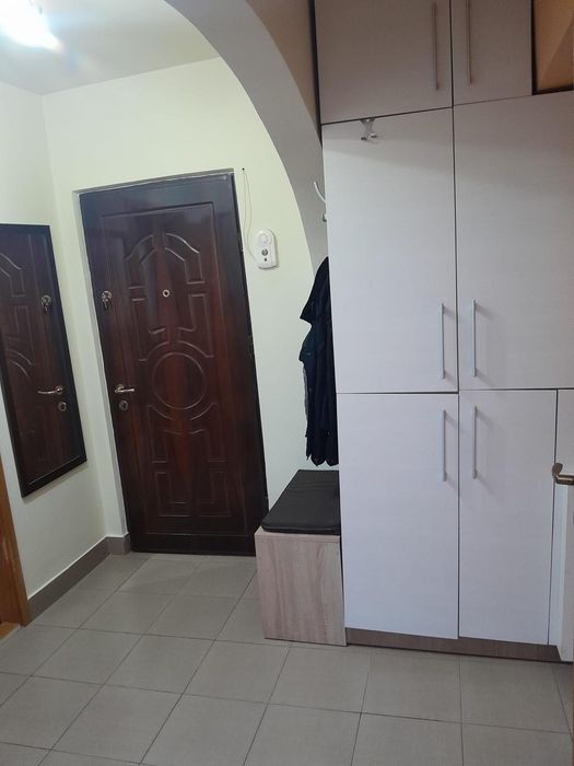 Vând apartament cu o camera