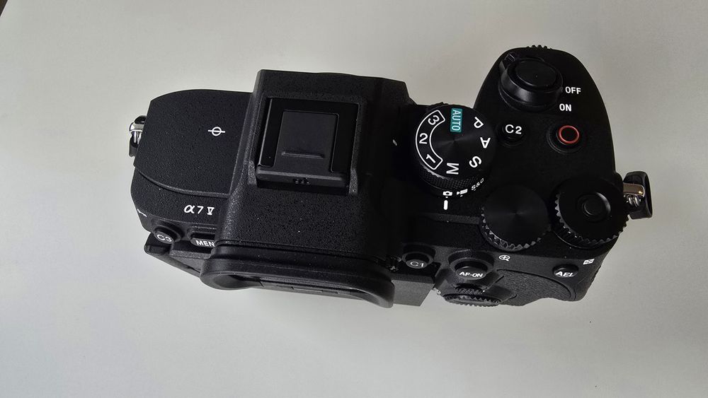 Комплект фотоапарат Sony A7 V + Sony FE 24-70 f/2.8 GM II и аксесоари