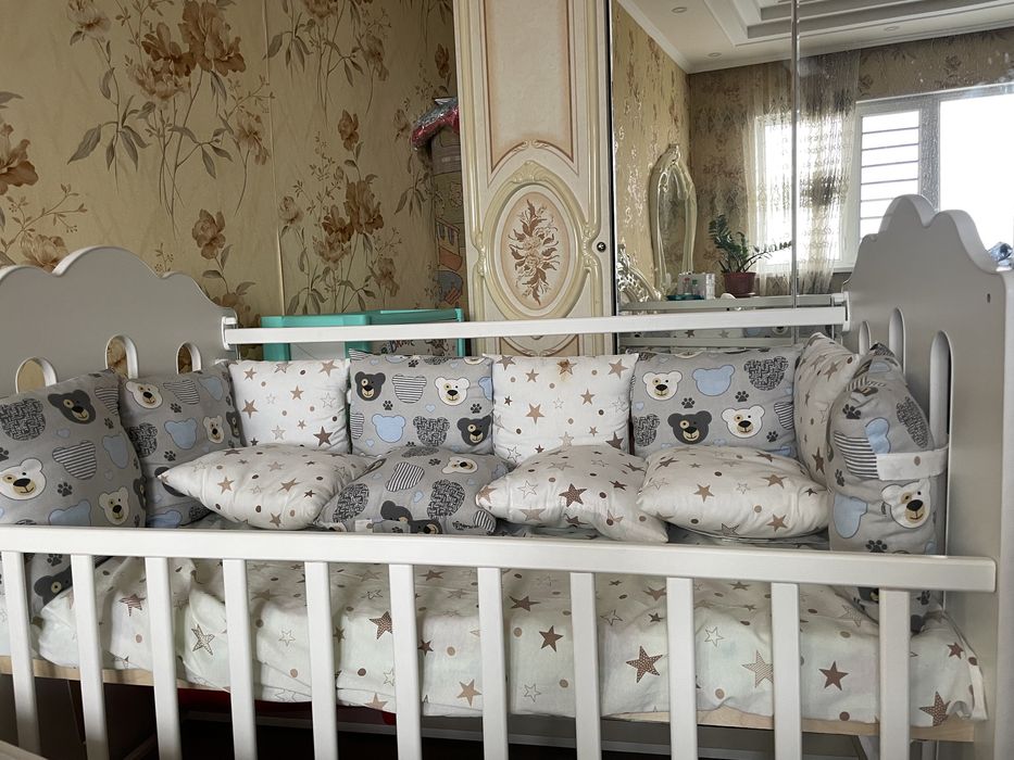 Детская кроватка качалка