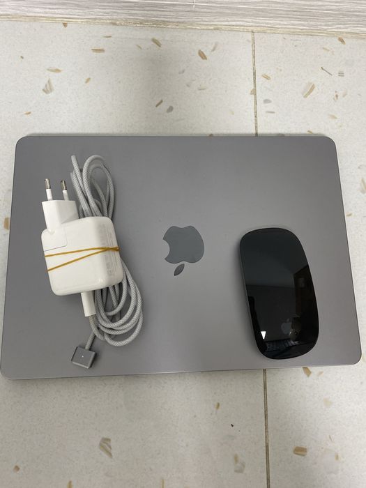 Apple IPhone Macbook Air 13-2022 (г.Атырау Сатпаев 25) лот 769027