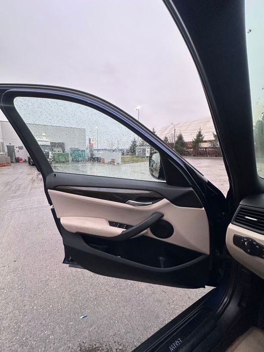 Se vinde BMW X1 2010