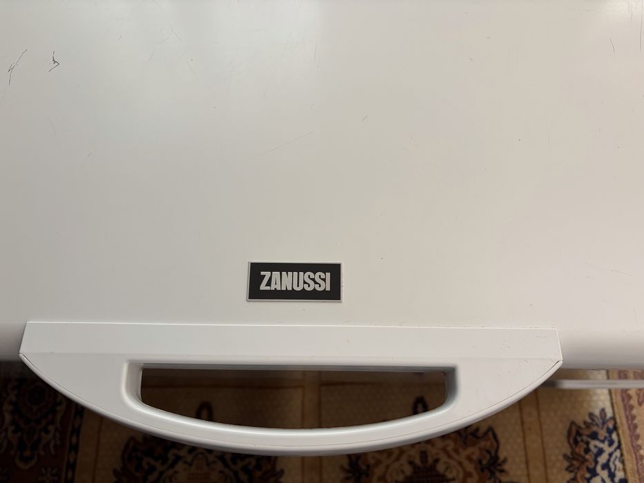 lada frigorifica zanussi