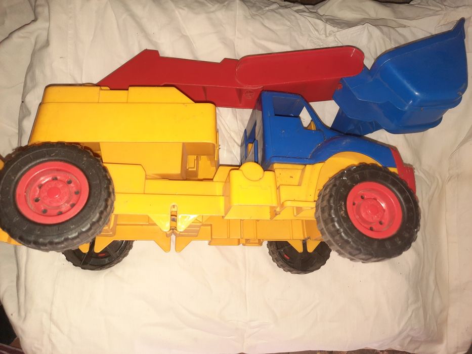 Игрушки отдам разные детские