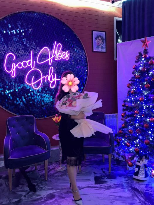 Платье черное длина до колен