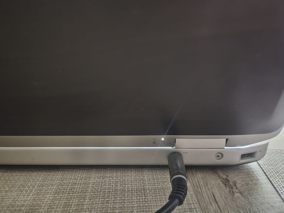 Лаптоп Dell Latitude E6520