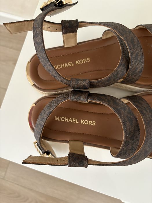 Сандалии Michael Kors