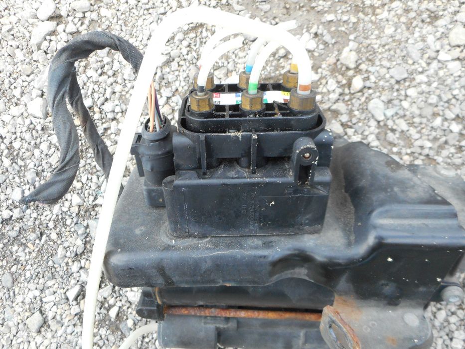 Разпределител за въздушно окачване , клапан и airmatic от Мерцедес