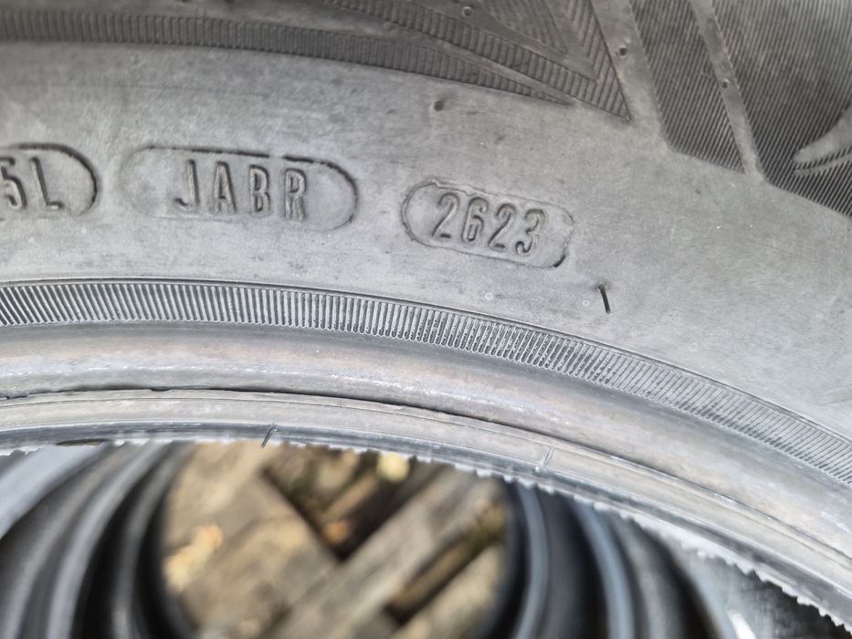 4бр. 225 55 18 Goodyear всесезонни.