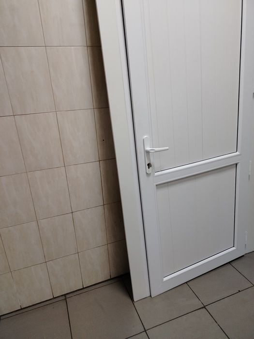 двери пластиковые