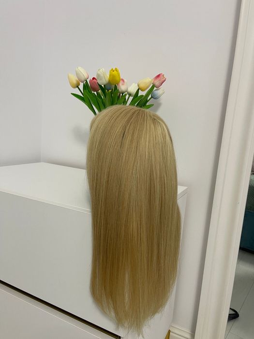 Peruca par natural blond opal cu breton 50 cm BuenoBia