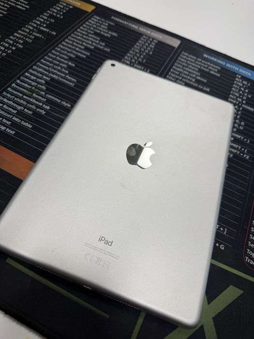 Apple iPad 8 Gen 32GB WiFi tableta perfect functionala si rapida